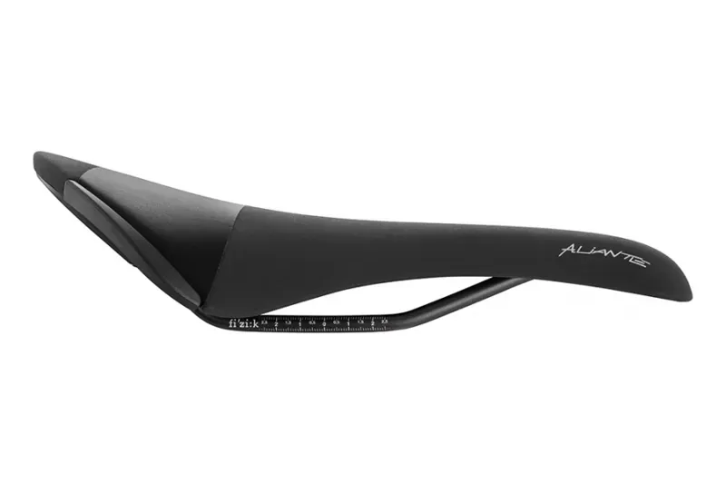 Aliante R3 Saddle 138