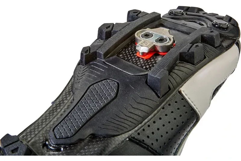 Bikefit MTB/SPD Compatible 2-Hole 2 Degree Cleat Wedges in Red-5