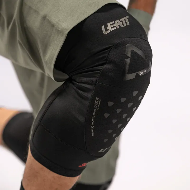 Knee Guard 6.0 Evo Lite M Black-4
