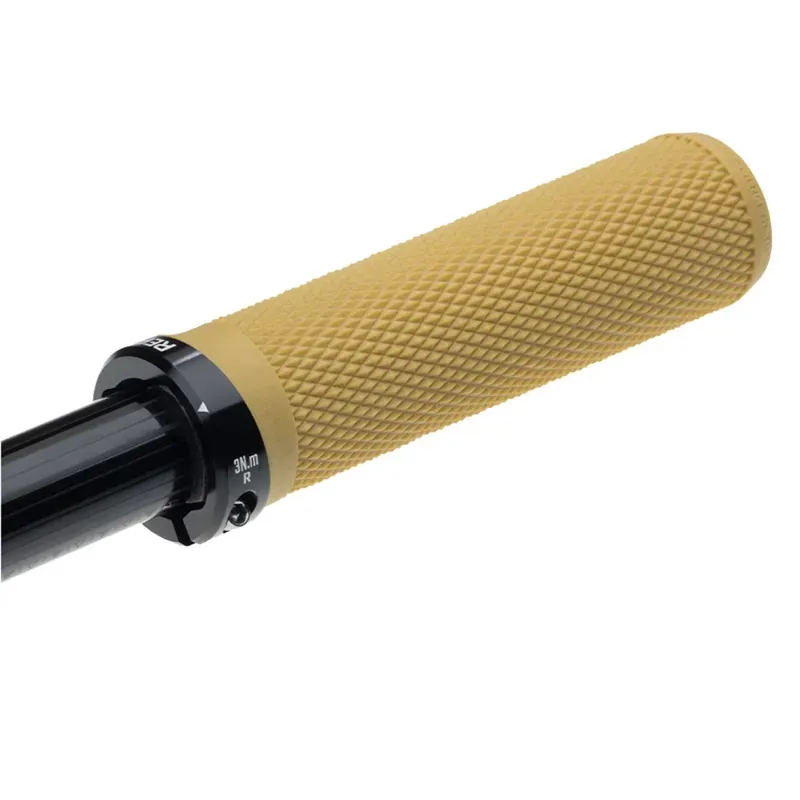 Leatt Grips ReaFlex 6.0 Diamond Thin 29mm in Gum-2