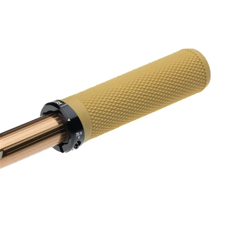 Leatt Grips ReaFlex 6.0 Diamond Thin 29mm in Gum-3