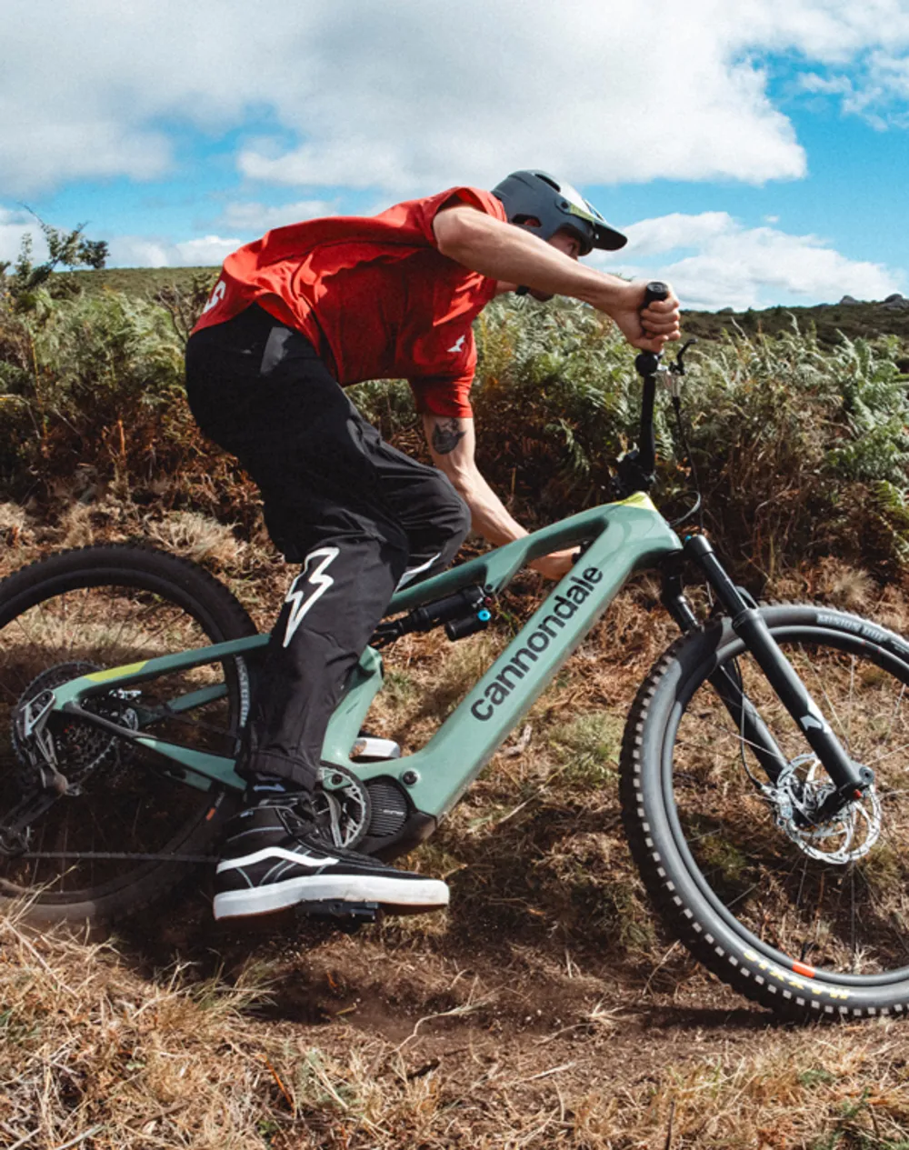 Electric full suspension mountain bikes