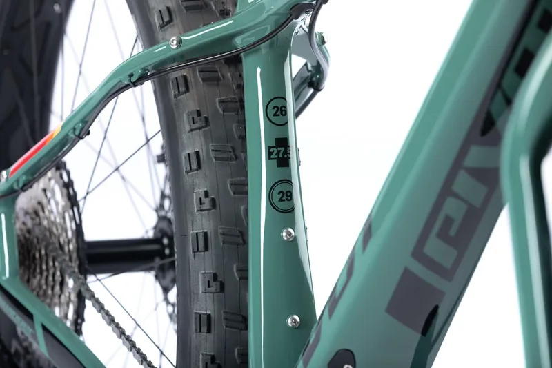 Pivot LES Fat PRO XT Race in Green-2