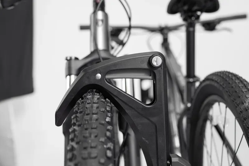 Saris Freedom G2 Upright 2-Bike Uni-Hitch Rack in Black-6