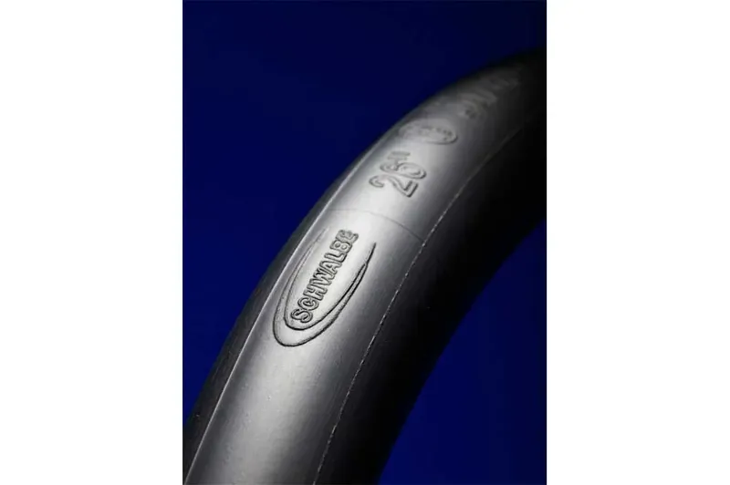 Schwalbe Standard Tube - 26 X 1 - 1.5/650 X 23mm 40mm Schrader Valve 26 x 1-1.5 / 650 x 23